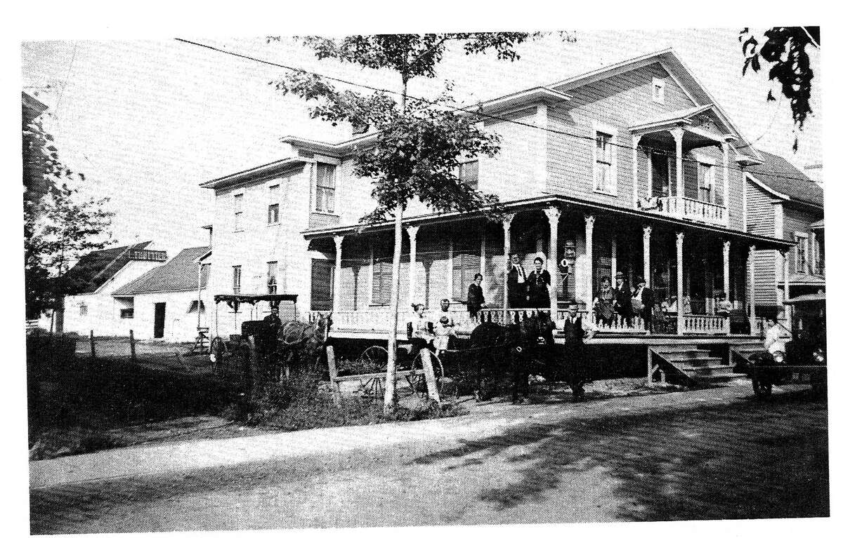 D 2022 103-G338-160-008