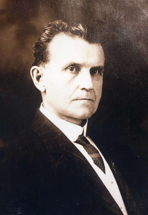 D 2022 95-P923-020-001